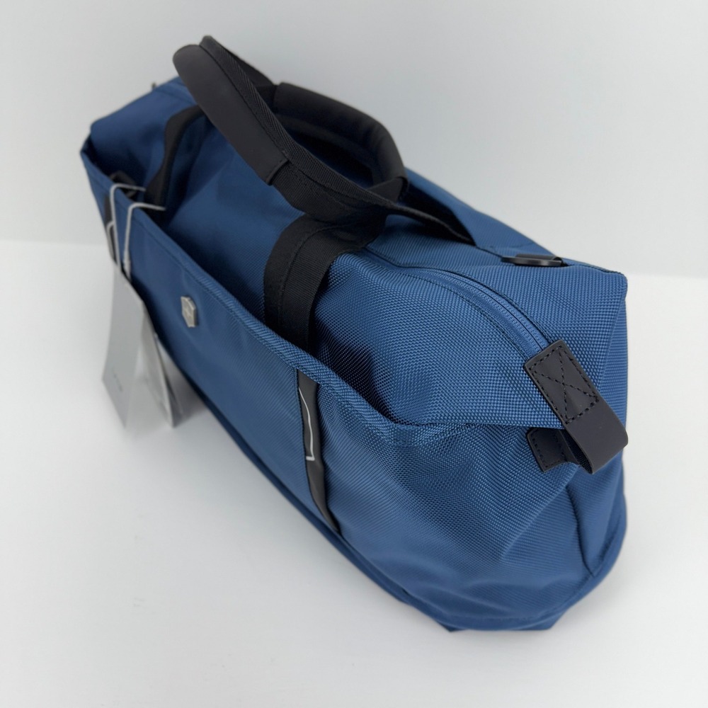 Victorinox Werks Traveler 6.0 Weekender Tote Bag Black Drop Down Expansion New - Picture 4 of 8